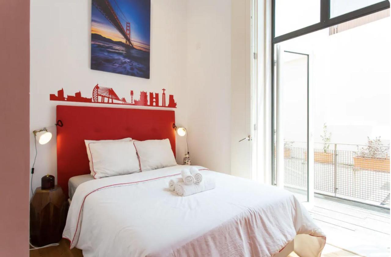 Apartament Beautiful 3-Story House In Chiado With A 40M² Private Terrace Lizbona Zewnętrze zdjęcie