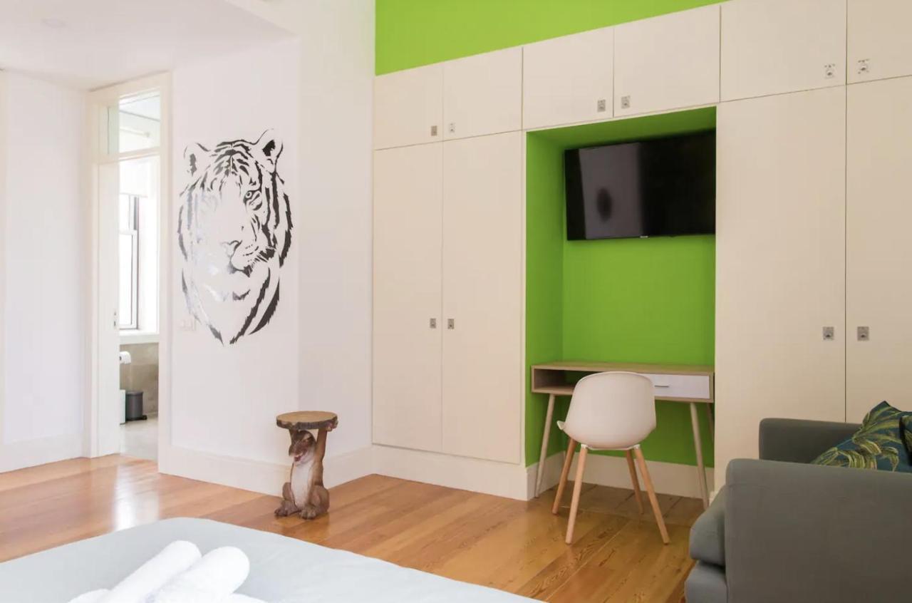 Apartament Beautiful 3-Story House In Chiado With A 40M² Private Terrace Lizbona Zewnętrze zdjęcie