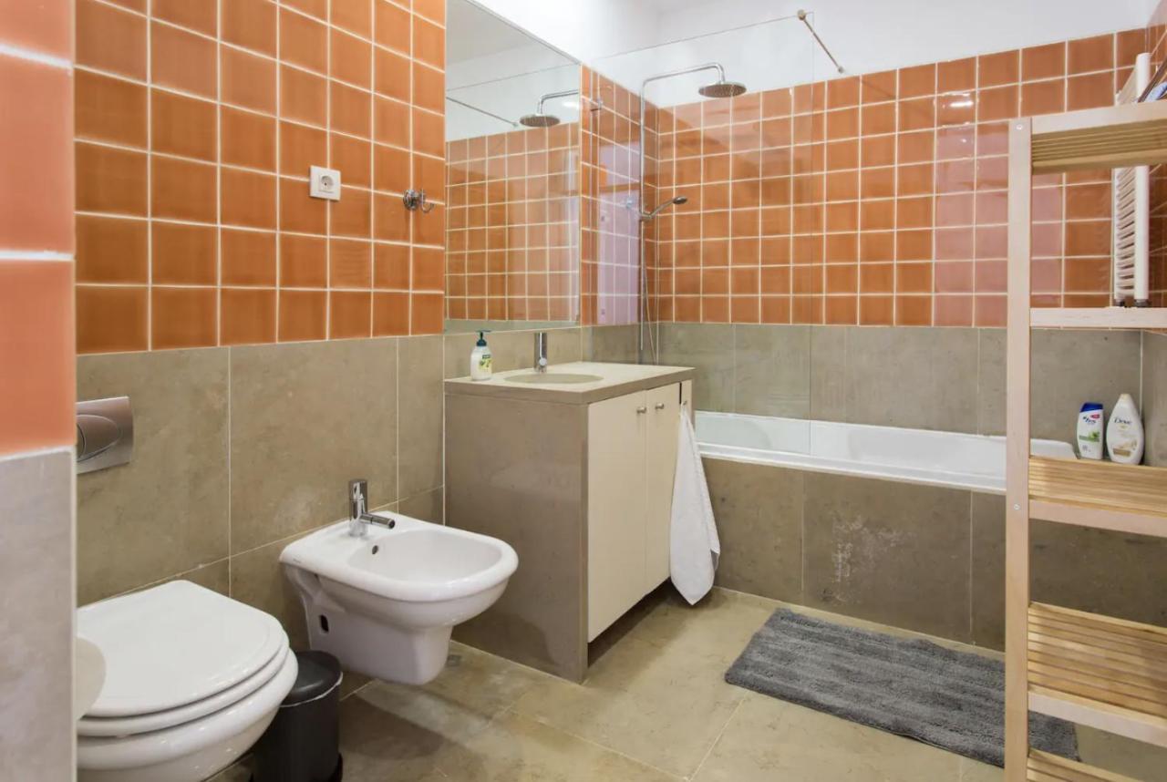 Apartament Beautiful 3-Story House In Chiado With A 40M² Private Terrace Lizbona Zewnętrze zdjęcie