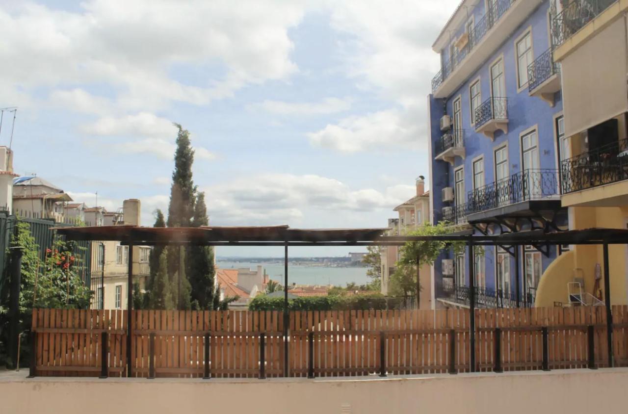 Apartament Beautiful 3-Story House In Chiado With A 40M² Private Terrace Lizbona Zewnętrze zdjęcie