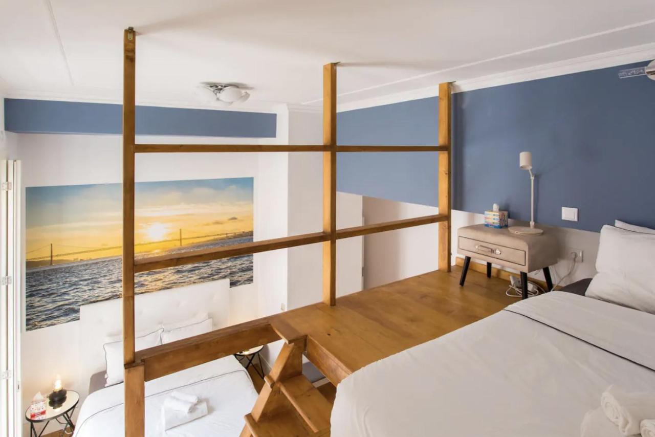 Apartament Beautiful 3-Story House In Chiado With A 40M² Private Terrace Lizbona Zewnętrze zdjęcie