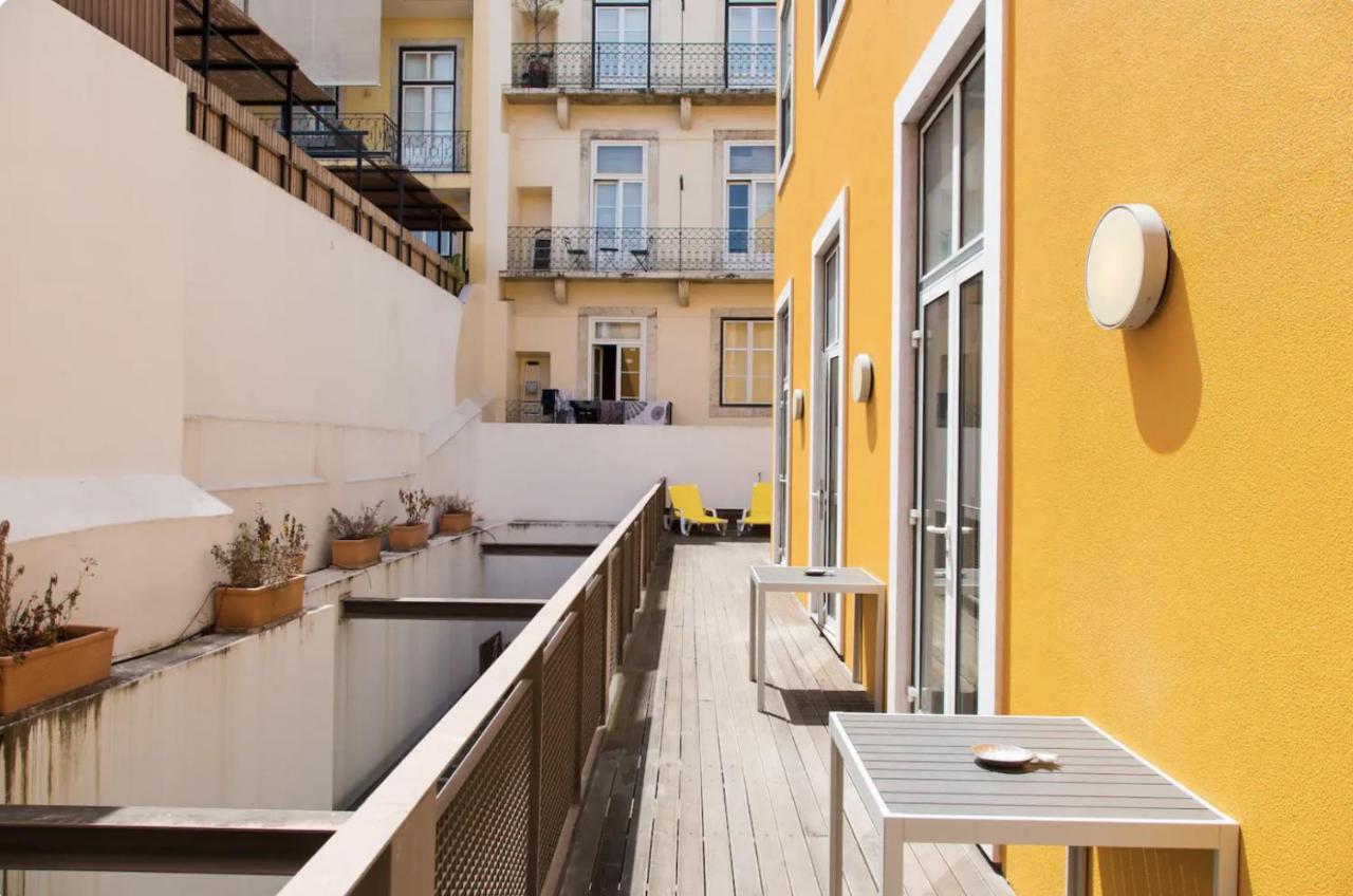 Apartament Beautiful 3-Story House In Chiado With A 40M² Private Terrace Lizbona Zewnętrze zdjęcie