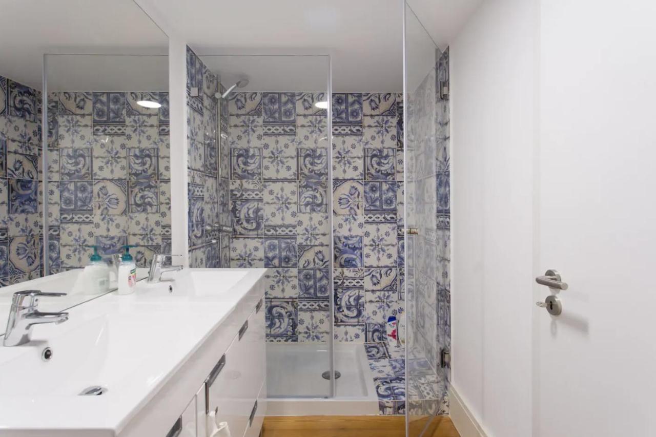Apartament Beautiful 3-Story House In Chiado With A 40M² Private Terrace Lizbona Zewnętrze zdjęcie